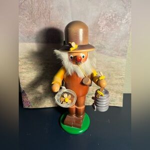 Vintage STEINBACH wooden smoking Figurine with Hat and Accessories /beekeeper 🐝